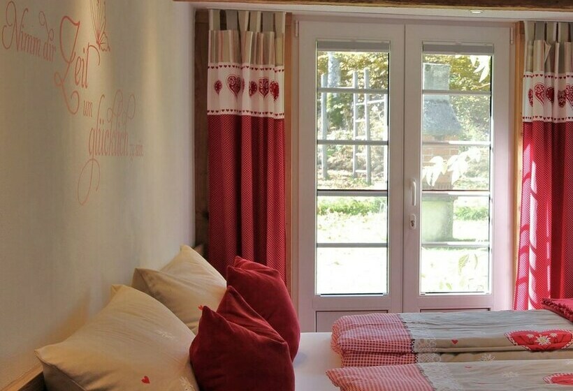 Kır Oteli Biobetrieb Lippenhof