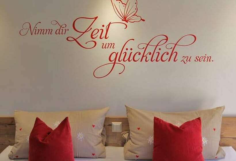 Kır Oteli Biobetrieb Lippenhof