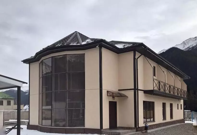 پانسیون Guest House Versal