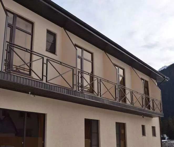 پانسیون Guest House Versal