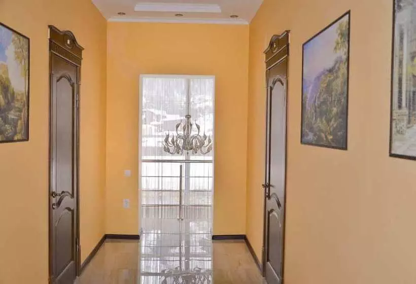 پانسیون Guest House Versal