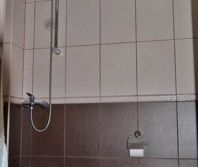 ペンション Guest House Versal