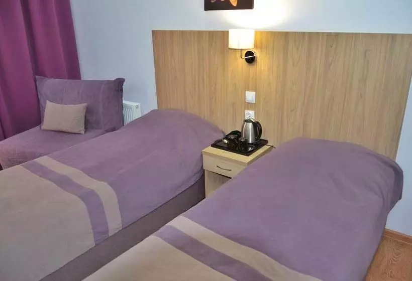پانسیون Guest House Versal