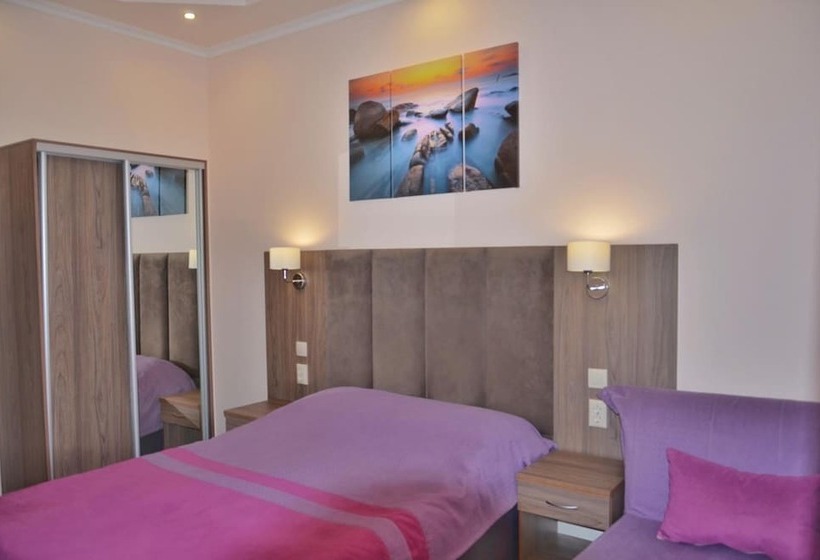 ペンション Guest House Versal