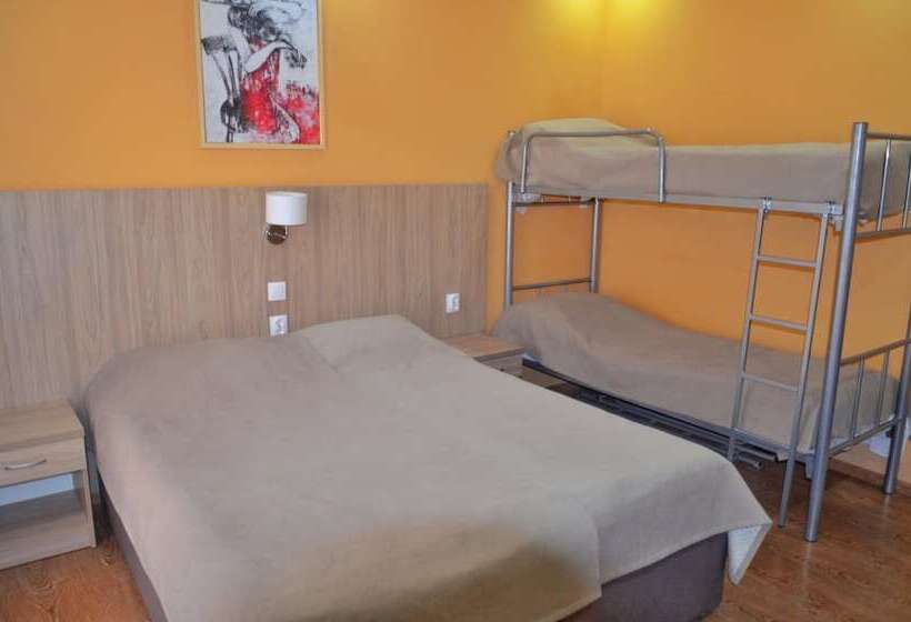 ペンション Guest House Versal