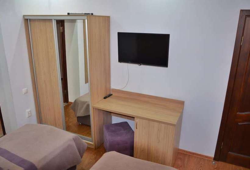 ペンション Guest House Versal