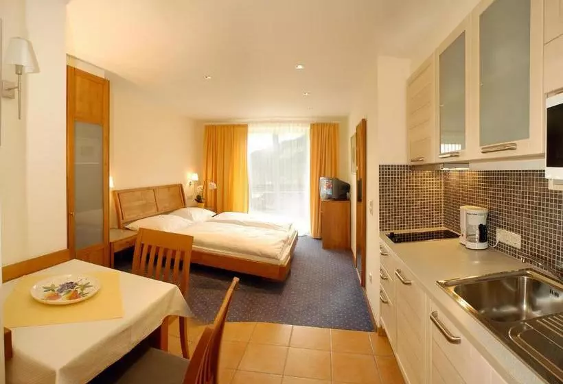 Aparthotel Tritscher