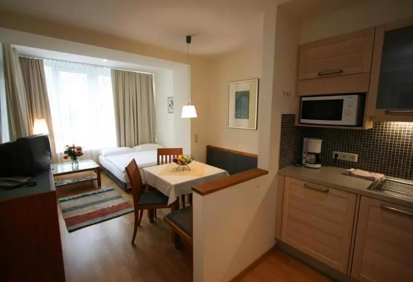 Aparthotel Tritscher