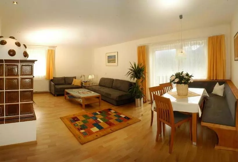 Aparthotel Tritscher
