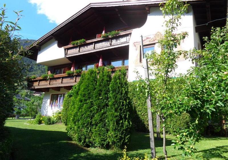 تختخواب و صبحانه Apart Landhaus Gstrein