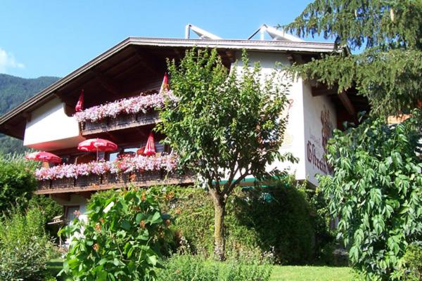 تختخواب و صبحانه Apart Landhaus Gstrein