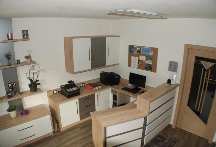 مبيت وإفطار Garni Haus Anita