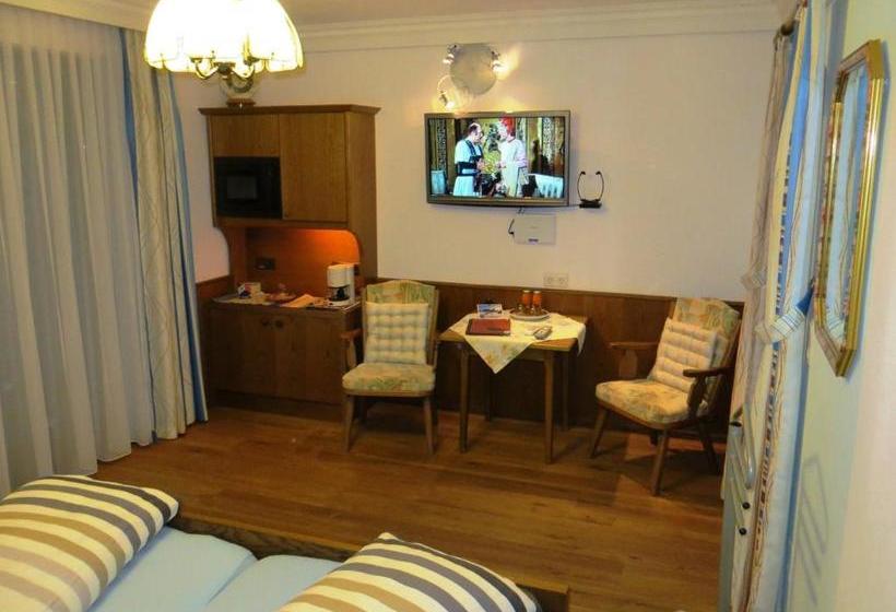 مبيت وإفطار Landpension Köberl