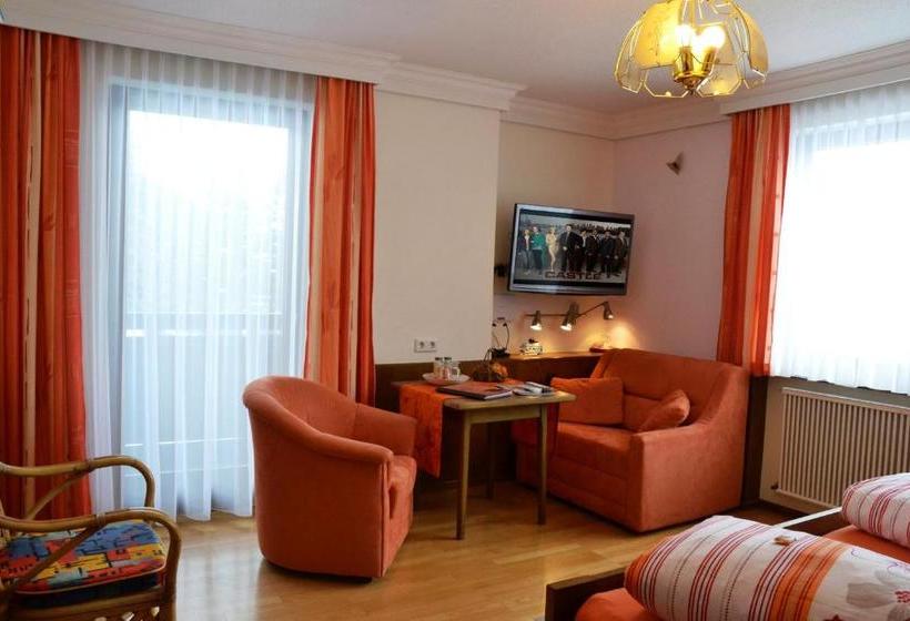 مبيت وإفطار Landpension Köberl