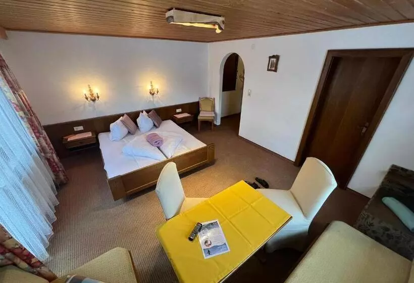 Aamiaismajoitus (B&B) Pension Aloisl`s Harmonie