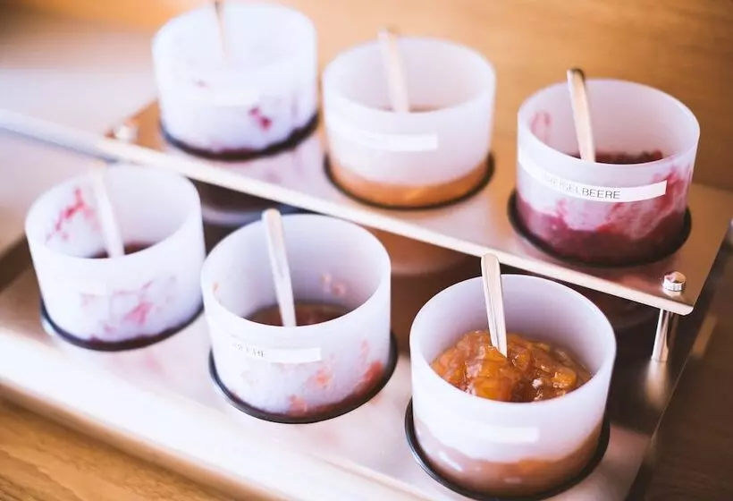 تختخواب و صبحانه Pension Neururer