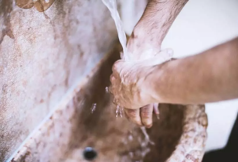 تختخواب و صبحانه Pension Neururer