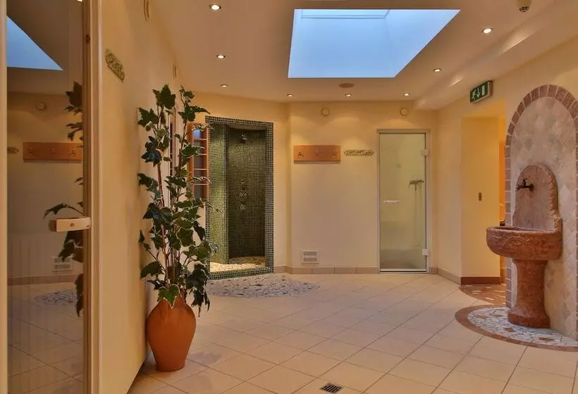 تختخواب و صبحانه Pension Neururer