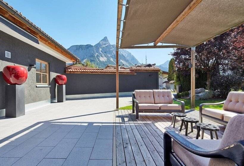 Отель Der Grüne Baum Mountain Boutique