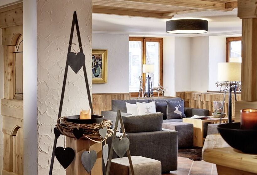 Отель Der Grüne Baum Mountain Boutique