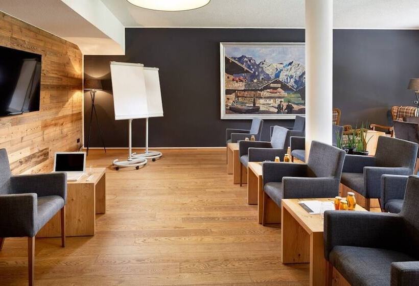 Отель Der Grüne Baum Mountain Boutique