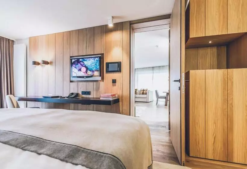 هتل Elizabeth Art