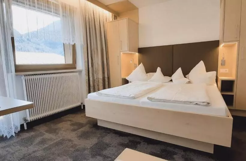 هتل Frühstückspension Rehwinkl