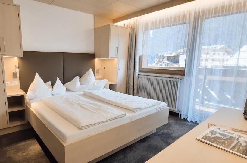 ホテル Frühstückspension Rehwinkl