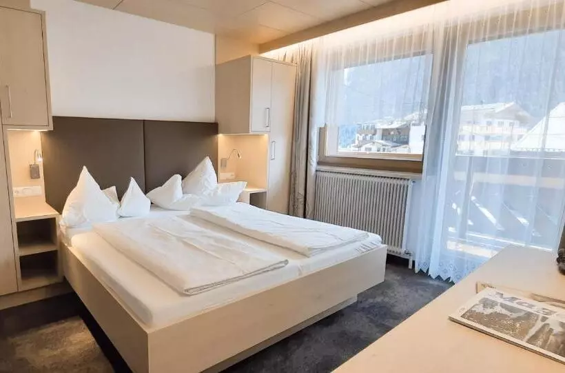 هتل Frühstückspension Rehwinkl