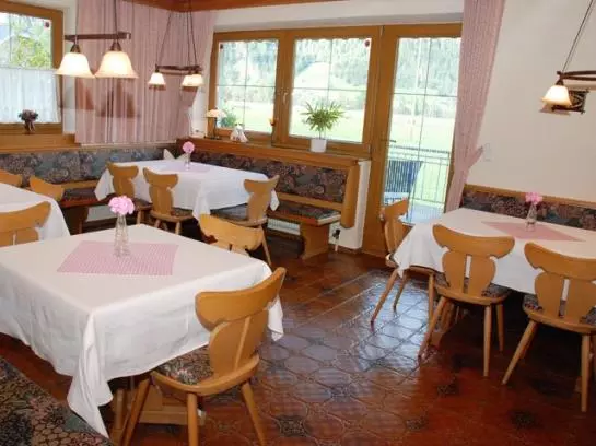ペンション Gästehaus Dorf-anger