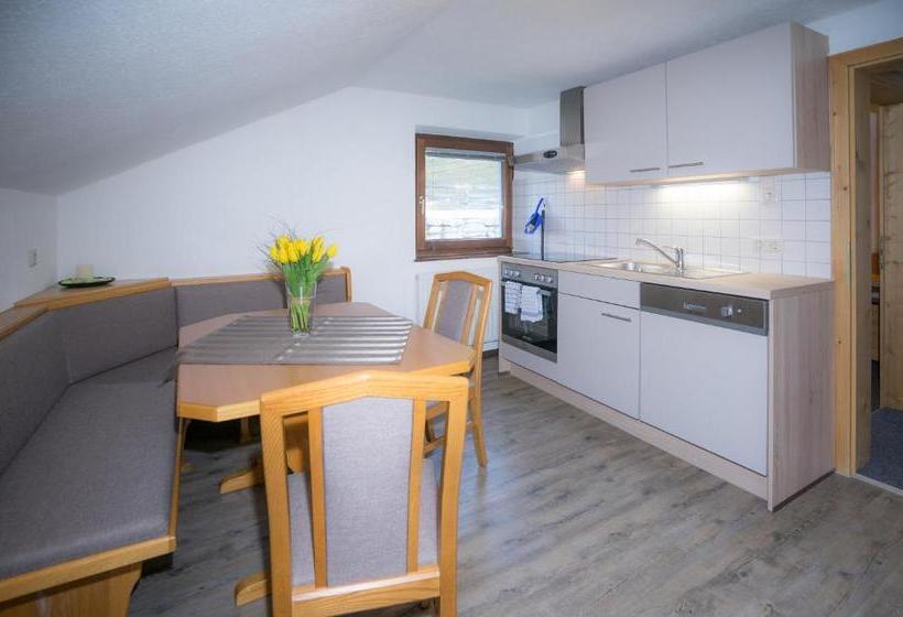 ホテル Gästeheim Hackl