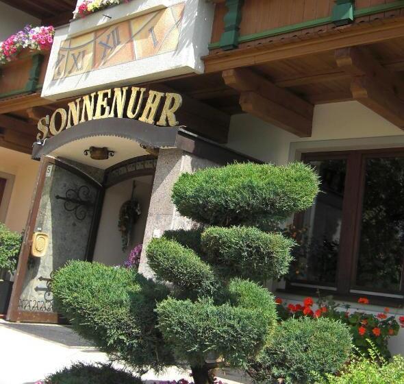 호텔 Sonnenuhr