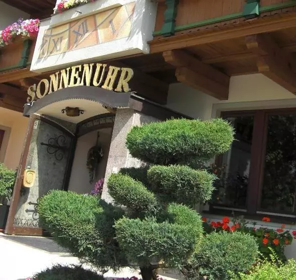 ホテル Sonnenuhr