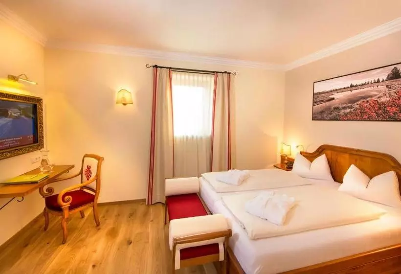 בית מלון כפרי Zum Jungen Römer