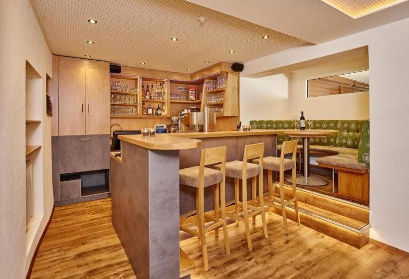 بنسيون Gasthof Hotel Post