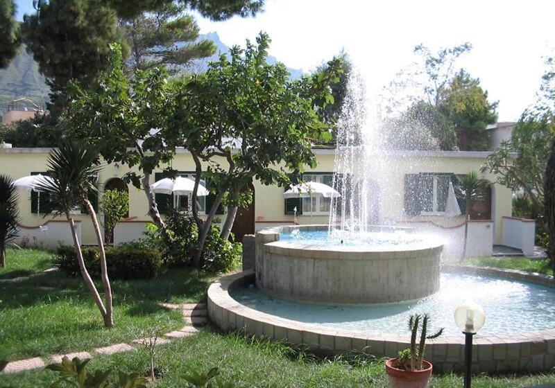 Albergo Villa Hibiscus