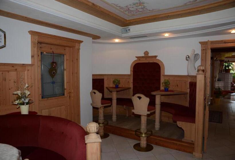 B&b Hotel Alpenrose Rooms & Apartments