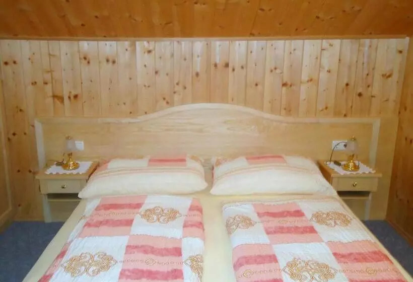 ベッドアンドブレックファースト Pension Wald