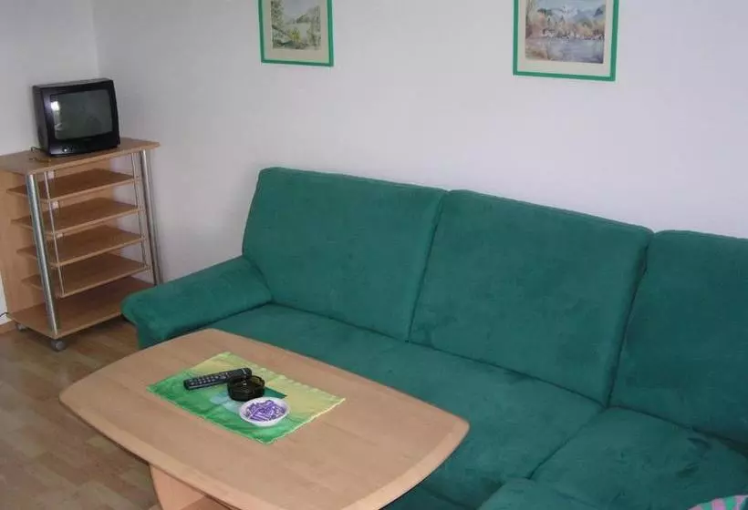 ベッドアンドブレックファースト Rosam