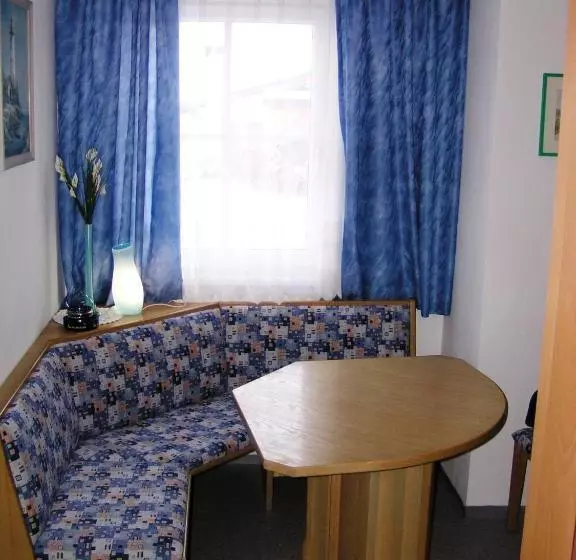 ベッドアンドブレックファースト Rosam