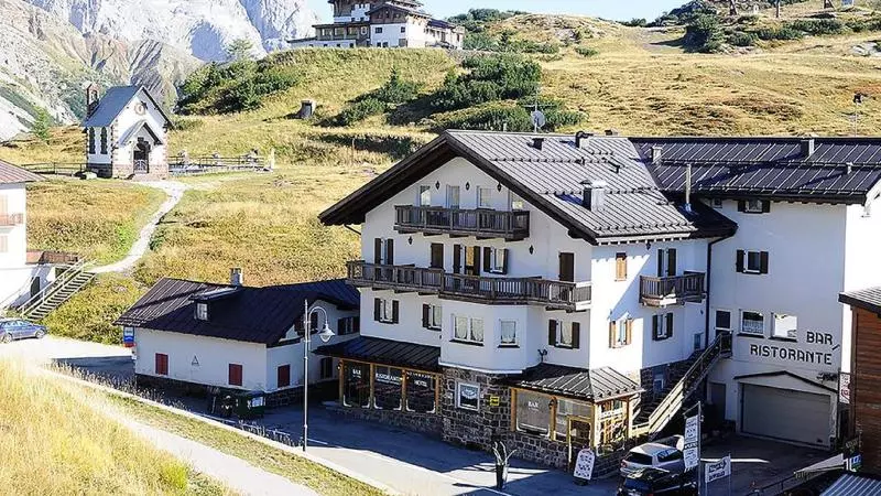 هتل Alpenrose