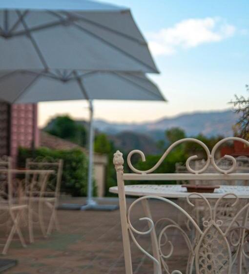 בית מלון כפרי Antico Borgo Etneo Agriturismo