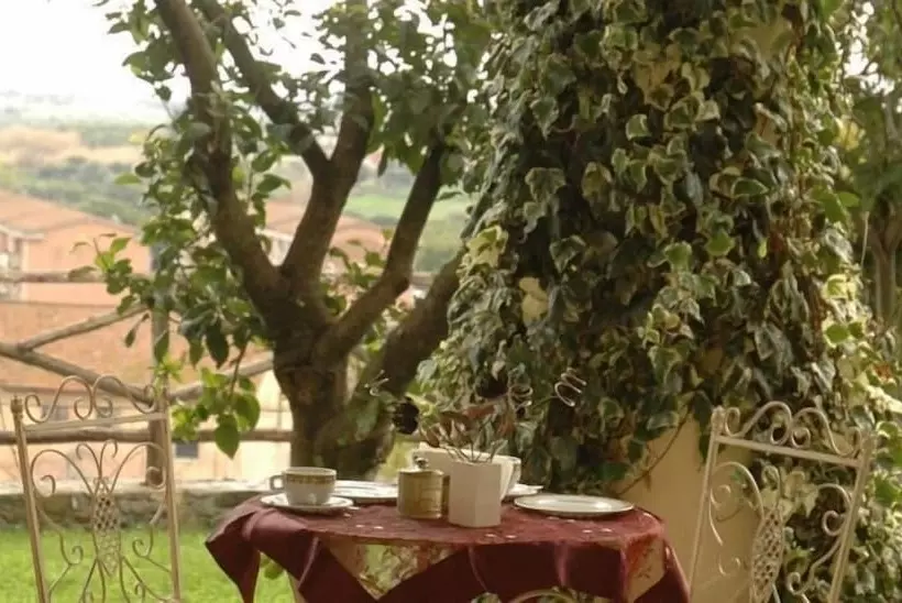 هتل Antico Borgo Etneo Agriturismo