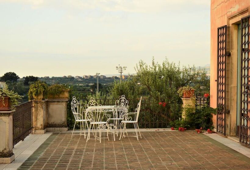 בית מלון כפרי Antico Borgo Etneo Agriturismo