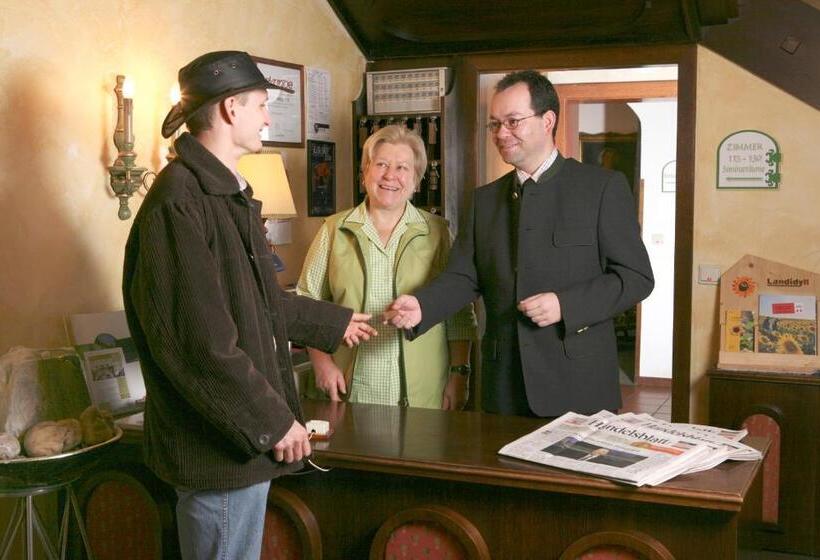 فندق Grünes Türl