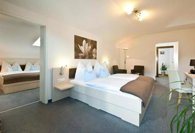 Отель Haus Maria