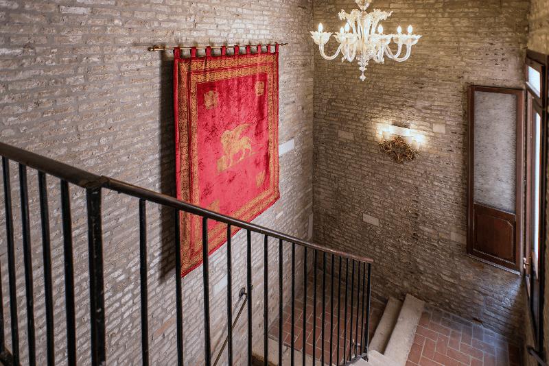 هتل Locanda Leon Bianco On The Grand Canal