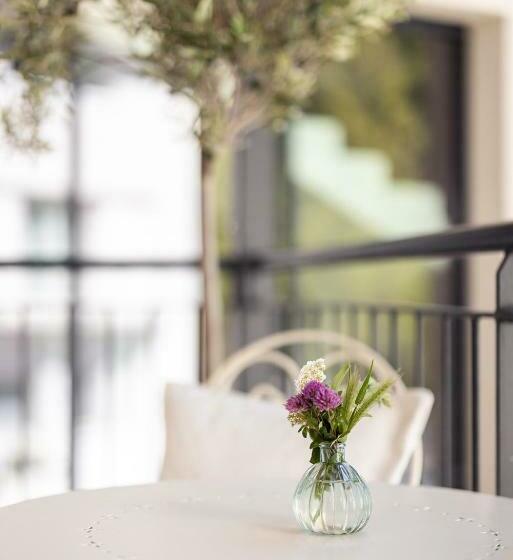 Отель Mondschein Rooms