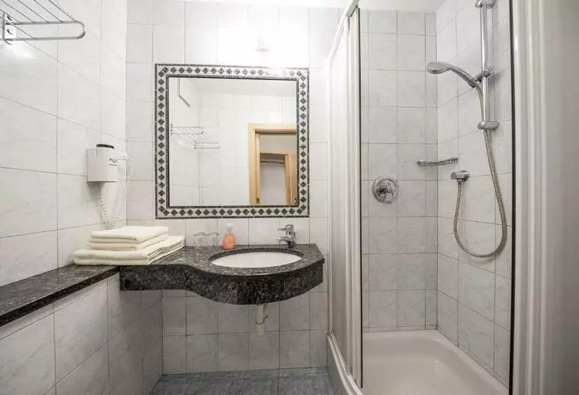 酒店 Mondschein Rooms