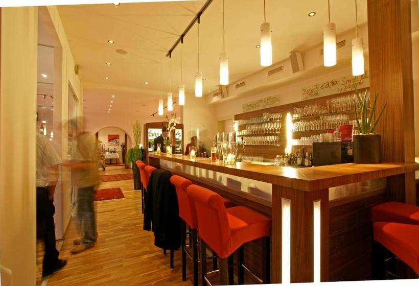 ホテル Restaurant Pusswald